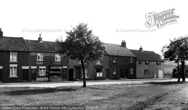 Photo of Brompton, Water End c.1960