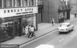 Ernest Apps, High Street c.1965, Bromsgrove