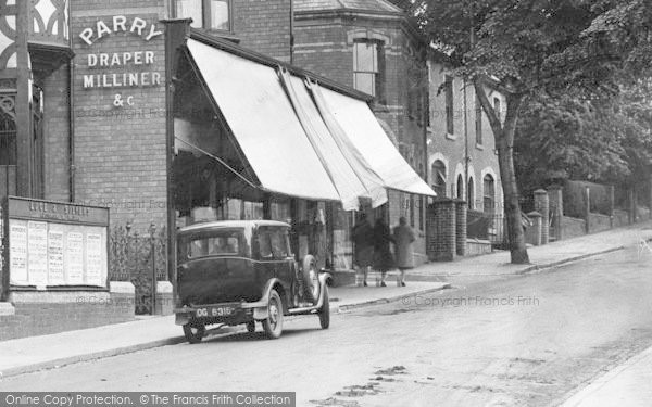 Photo of Bromsgrove, New Road, Draper's Shop 1931