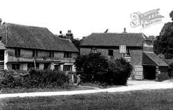 The Village 1906, Brook