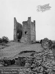 Brough Castle 1951, Brough