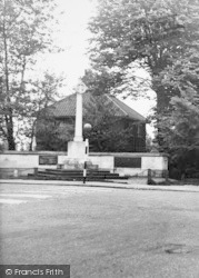 Memorial Corner c.1955, Brough