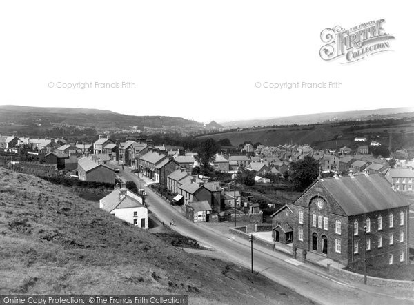 Photo of Brynamman, The Village c.1955
