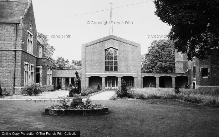 Photo of Buckden, St Hugh's Rc Church c.1960