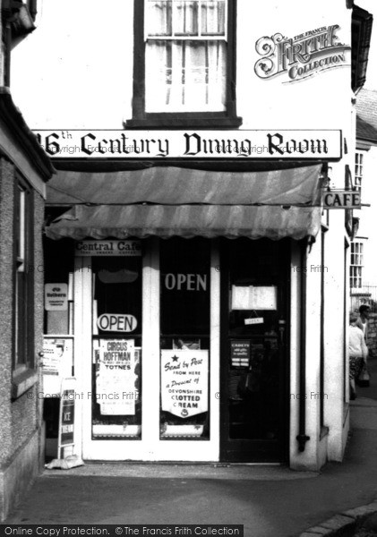 Photo of Buckfastleigh, 16th Century Dining Room, Fore Street c.1965