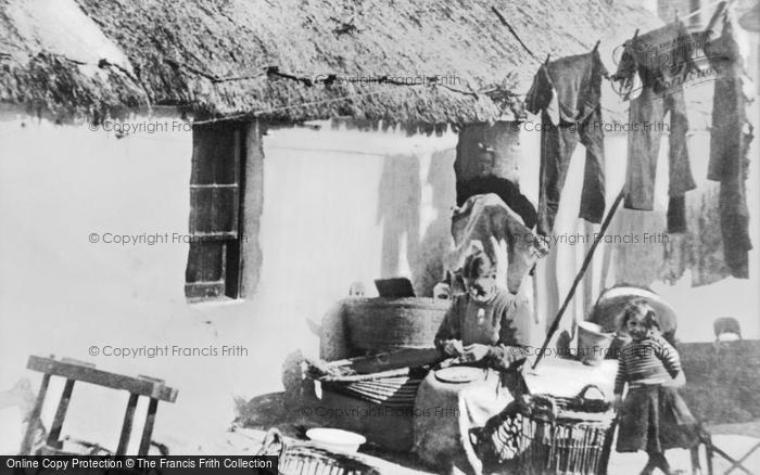 Photo of Buckie, Villagers c.1910