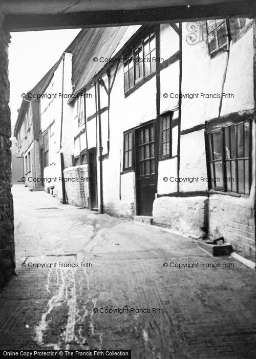 Photo of Buckingham, Old Houses c.1950