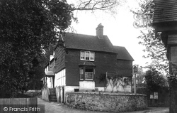 Red Lion 1900, Buckland