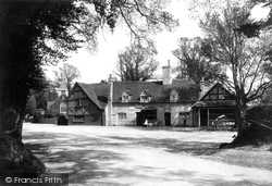 The Village 1906, Buckland