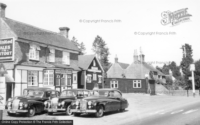 Photo of Bucks Green, The Queens Head c.1965