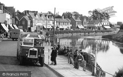 Bus On The Strand c.1950, Bude
