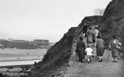 Ladies On The Path From The Breakwater 1928, Bude