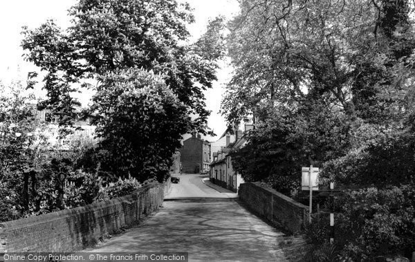 Photo of Bungay, Earsham Street c.1965
