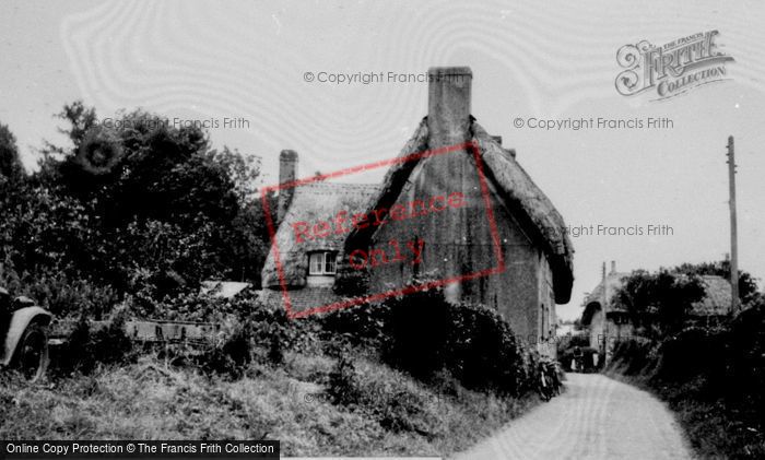 Photo of Burbage, East Court Cottages c.1955
