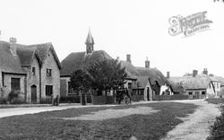 Eastcourt, Village School 1907, Burbage