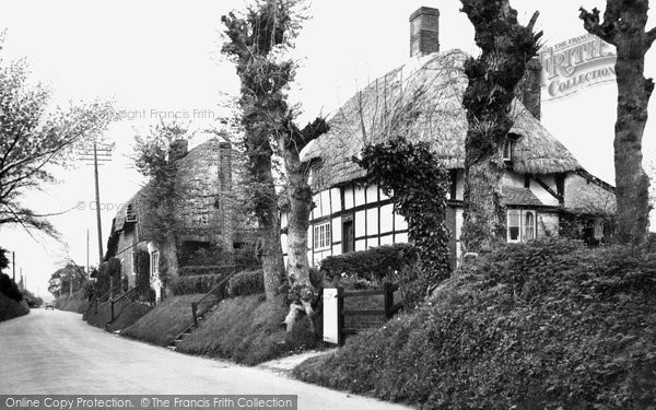 Photo of Burbage, Old Cottages 1947