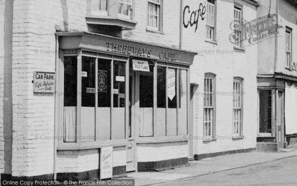 Photo of Bures, Essex Knoll, Threeways Café c.1955