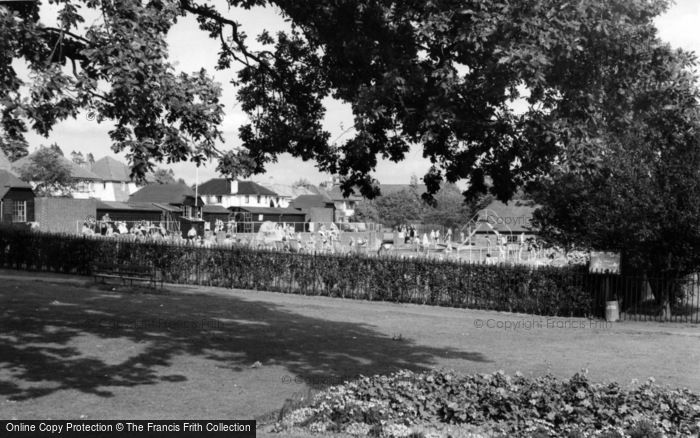 Photo of Burgess Hill, St John's Park Swimming Pool c.1960