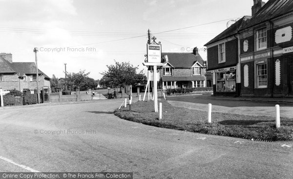 Photo of Burgess Hill, Worlds End c.1960