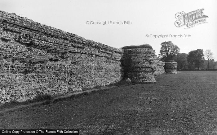 Photo of Burgh Castle, South East Side, Garianonum Castle Wall c.1931