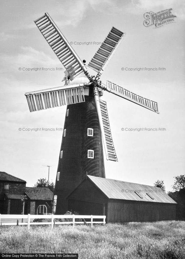 Burgh le Marsh, the Windmill c1965