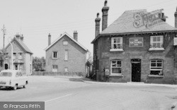 Burnham-on-Crouch, Victoria Inn c.1960, Burnham-on-Crouch