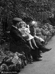 A Family Outing 1913, Burnham-on-Sea