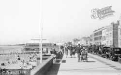 Central Promenade c.1939, Burnham-on-Sea