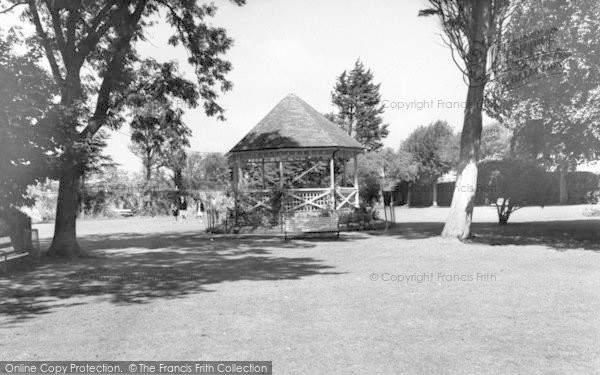 Photo of Burnham On Sea, Manor Gardens c.1960