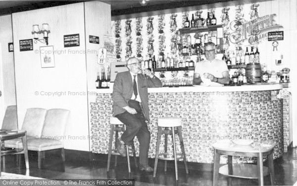 Photo of Burnham On Sea, The Lounge Bar, Lakeside Social Club c.1965