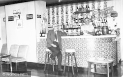 The Lounge Bar, Lakeside Social Club c.1965, Burnham-on-Sea