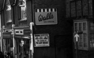 Burnham, Wall's Ice Cream 1968