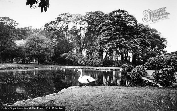 Photo of Burnley, Lake, Towneley Hall c.1935