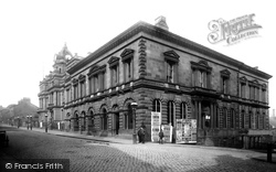 Mechanics' Institute 1895, Burnley