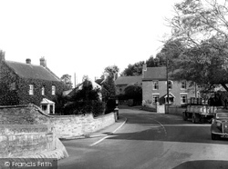 The Village c.1960, Burrowbridge