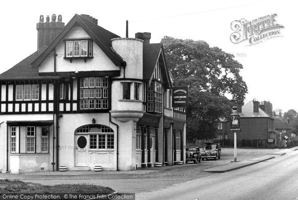 Photo of Bursledon, Swan Hotel c.1955