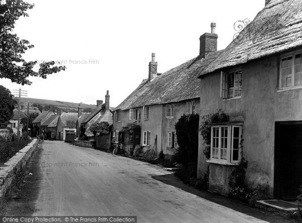 Photo of Burton Bradstock, Village 1930
