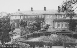 Burton Manor College c.1960, Burton