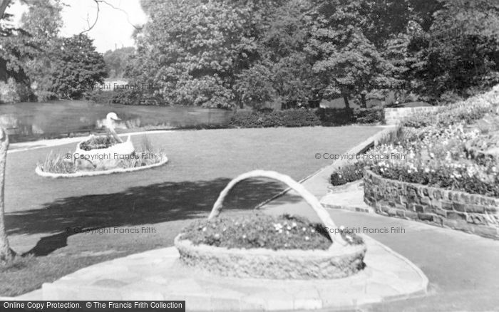 Photo of Burton Upon Trent, Stapenhill Gardens c.1965