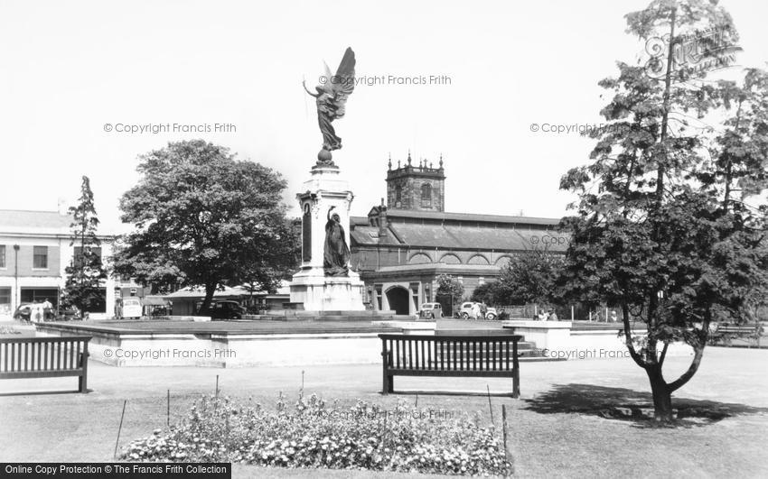Burton upon Trent, War Memorial c1955