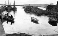 The Harbour c.1955, Burtonport
