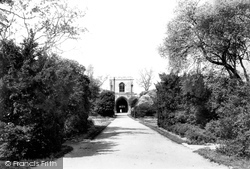 Abbey Gardens And Gate 1898, Bury St Edmunds