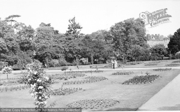 Photo of Bury St Edmunds, Abbey Gardens c.1960