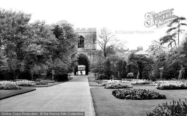 Photo of Bury St Edmunds, Abbey Gardens c.1965