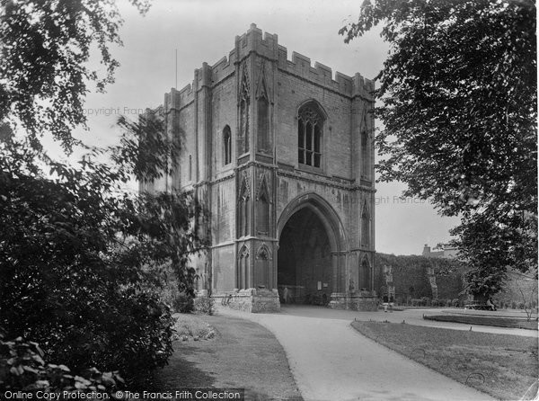 Photo of Bury St Edmunds, Abbey Gate 1929