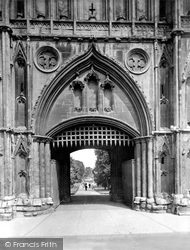Abbey Gate, Portcullis 1929, Bury St Edmunds