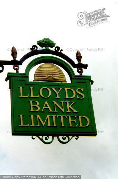 Photo of Bury St Edmunds, Lloyds Bank Sign 2004