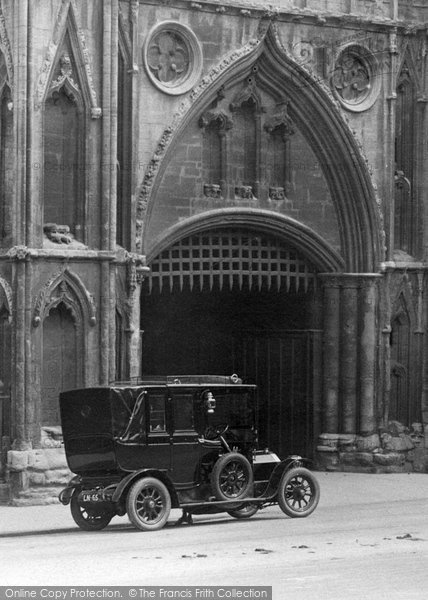 Photo of Bury St Edmunds, Old Car By The Abbey Gate 1922
