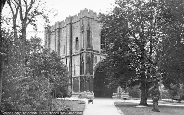 Photo of Bury St Edmunds, The Abbey Gateway c.1955