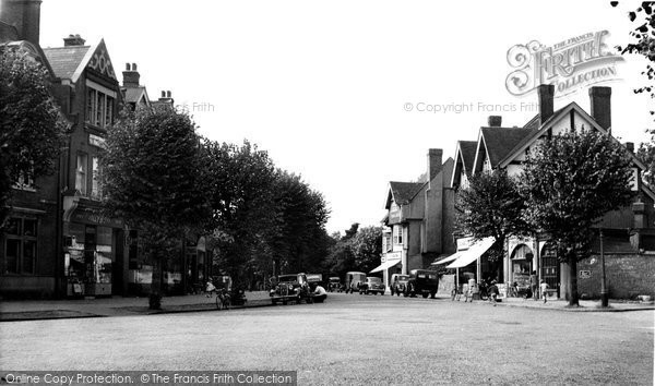 Photo of Bush Hill Park, Queen Anne's Place c.1955